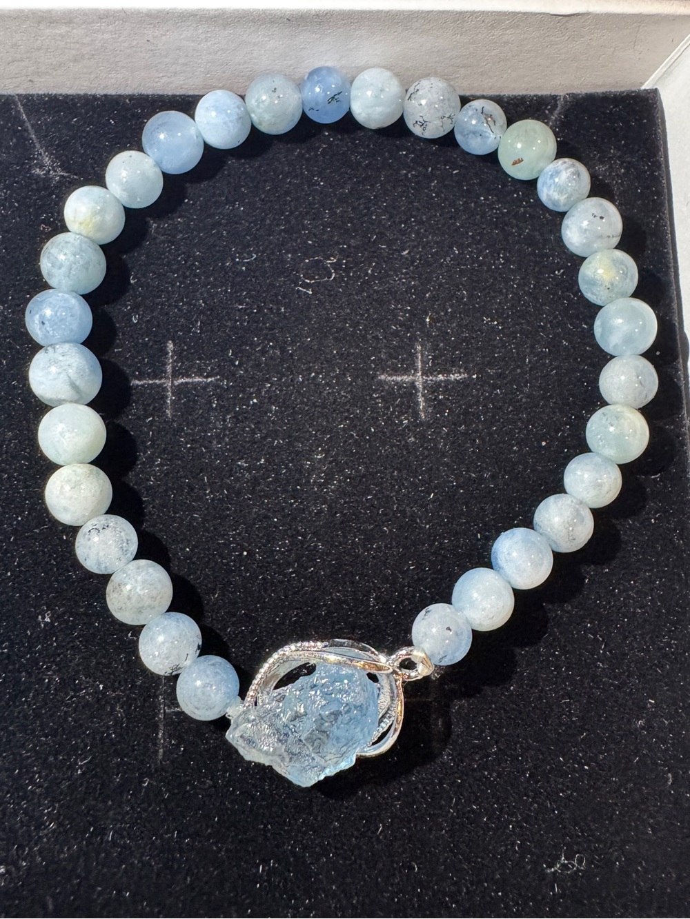 Natural Aquamarine Beaded Bracelet with Raw Stone Accent - Light Blue